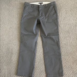 Banana Republic Mens Aiden Chino. Size 32x30